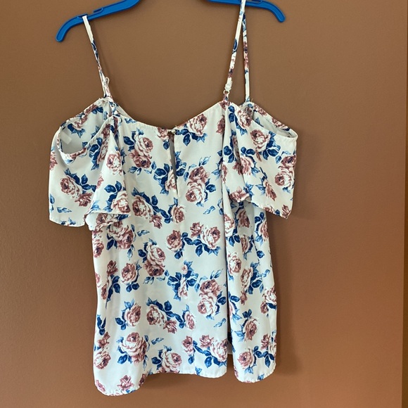 Paper crane off the shoulder blouse with adjustable spaghetti straps. Size L. - Picture 3 of 8